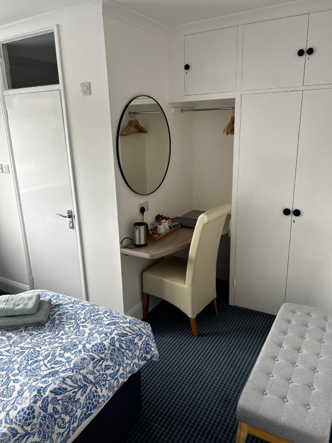 ליים ריג'יס Lucerne B&B מראה חיצוני תמונה